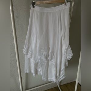 High waisted vintage white skirt with lace detail